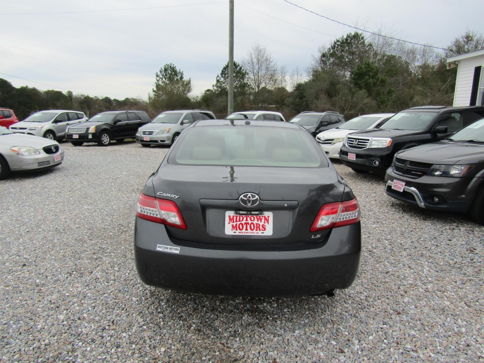 2011 Gray Toyota Camry LE (4T1BF3EK7BU) , Automatic transmission, located at 15016 S Hwy 231, Midland City, AL, 36350, (334) 983-3001, 31.306210, -85.495277 - Photo #6